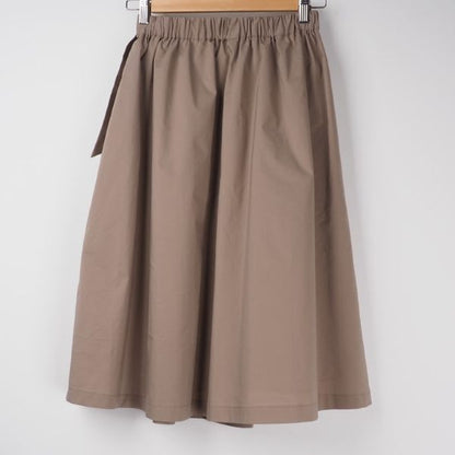 ベルトモチーフフレアスカート