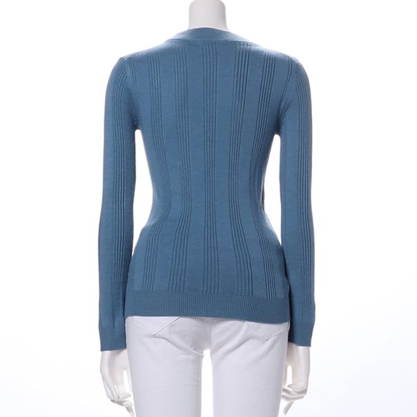 フィット感のあるリブニット