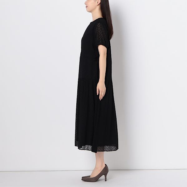 表情のある生地ウエストドロストデザインワンピース