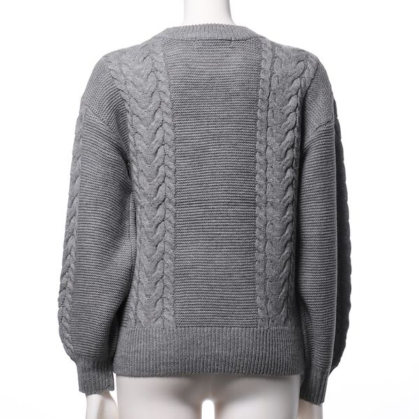 ケーブル編みニット