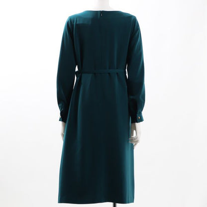 ウエストベルト付きラウンドネックワンピース