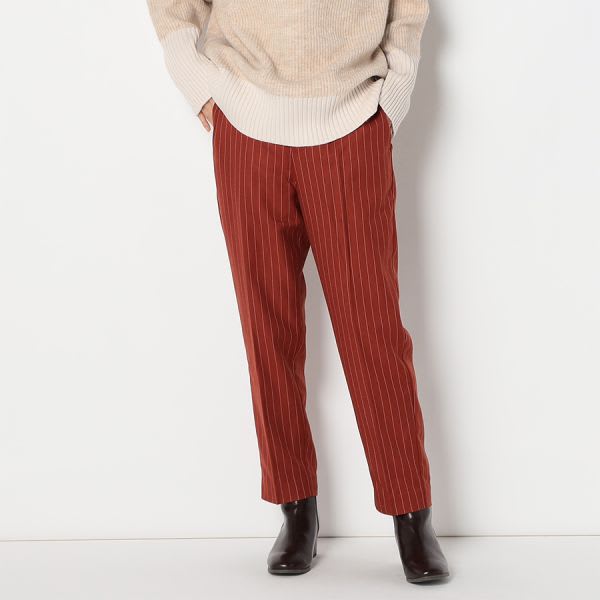 ストライプ柄テーパードパンツ