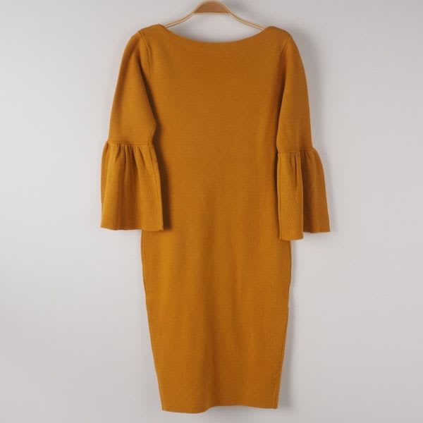 タックフレア袖ワンピース