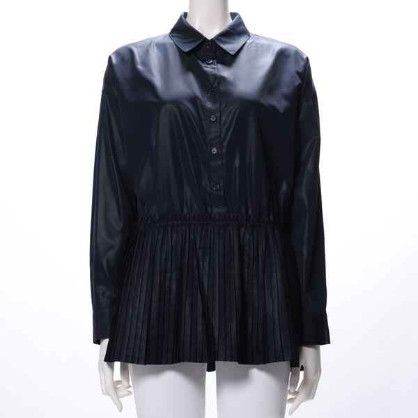 プリーツ切り替えデザインブラウス