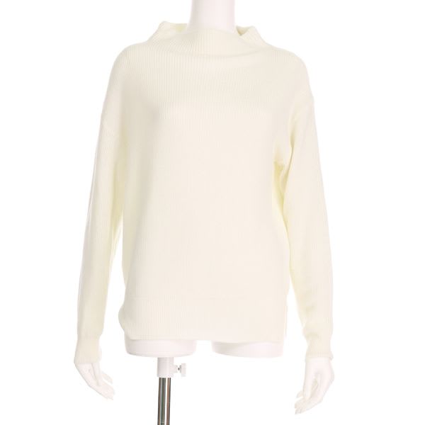 オフネックニット