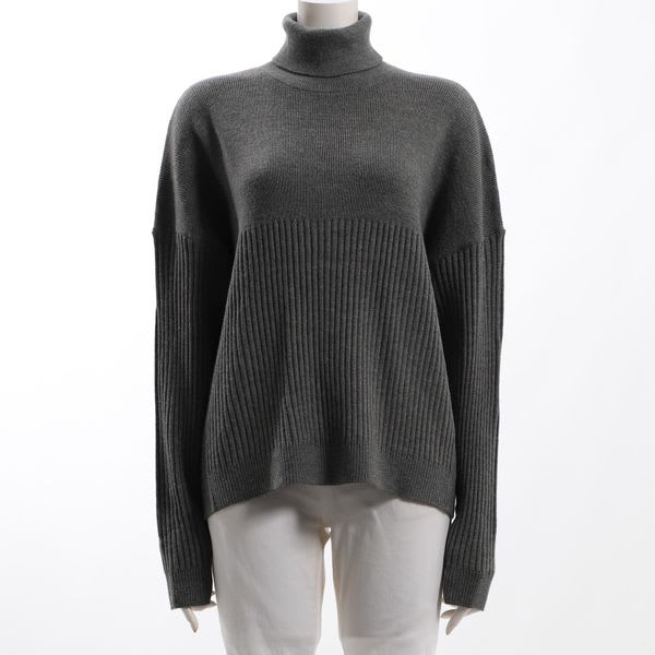 ドロップショルダータートルニット