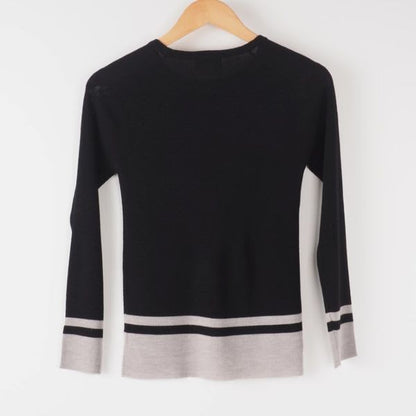 裾バイカラーラウンドネックニット