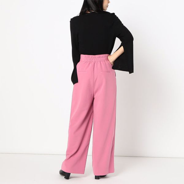 袖スリット入りクルーネックニット