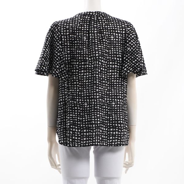 バンドカラーデザインブラウス