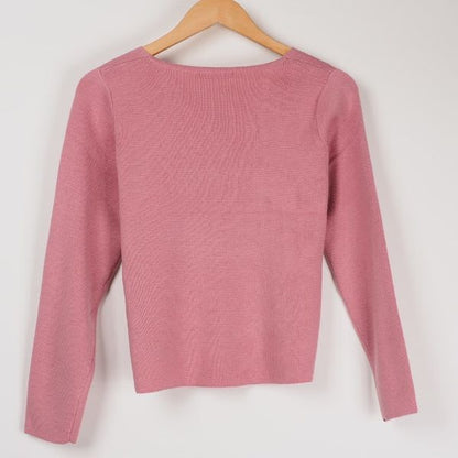 シンプルVネックニット