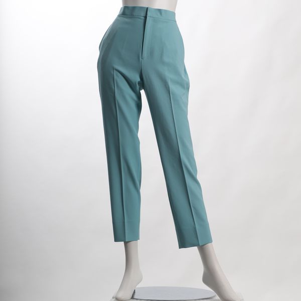 スリットテーパードパンツ