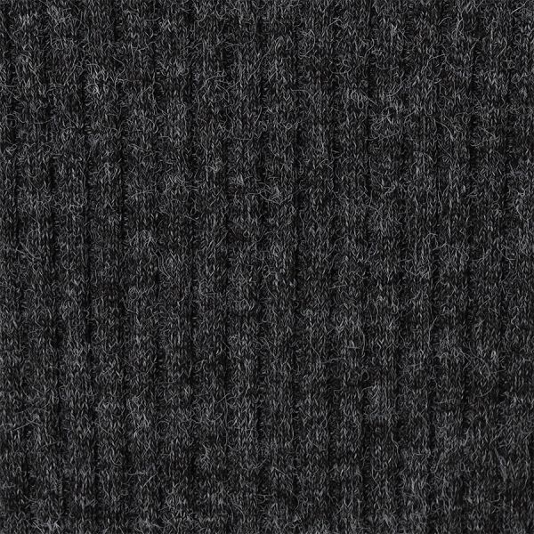 ドロップショルダータートルニット