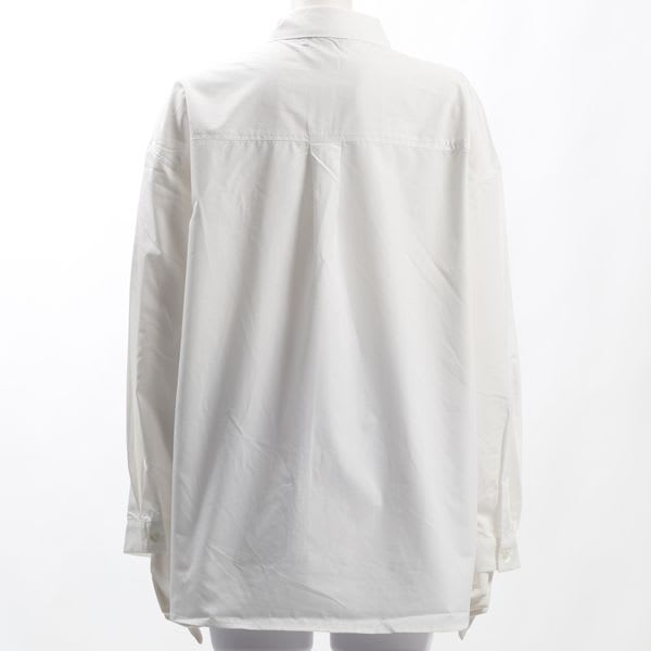 シンプルデザイン前開きシャツブラウス