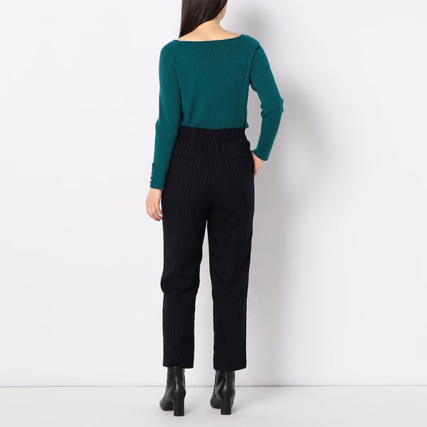 ストライプ柄テーパードパンツ