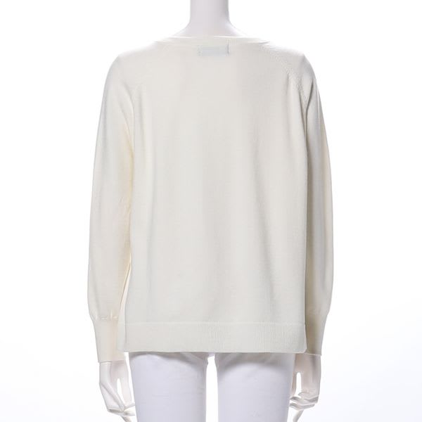 Vネックロング丈ニット