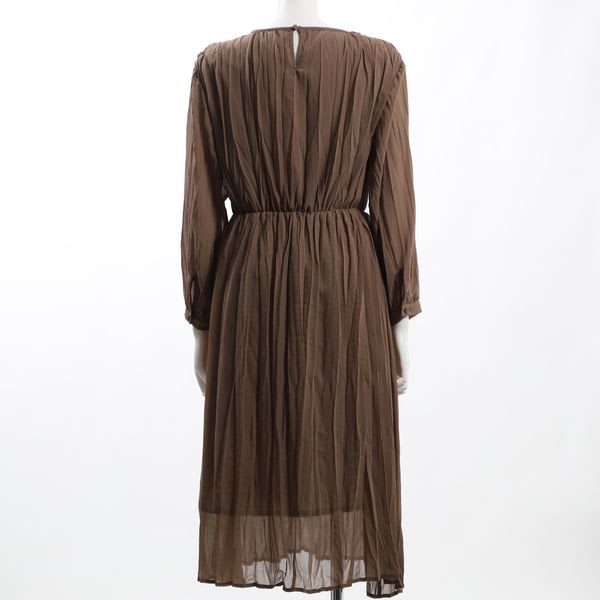 ギャザーデザインラウンドネックワンピース