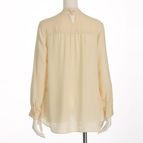 ボウタイブラウス