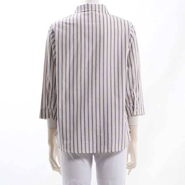 ストライプ柄シャツ