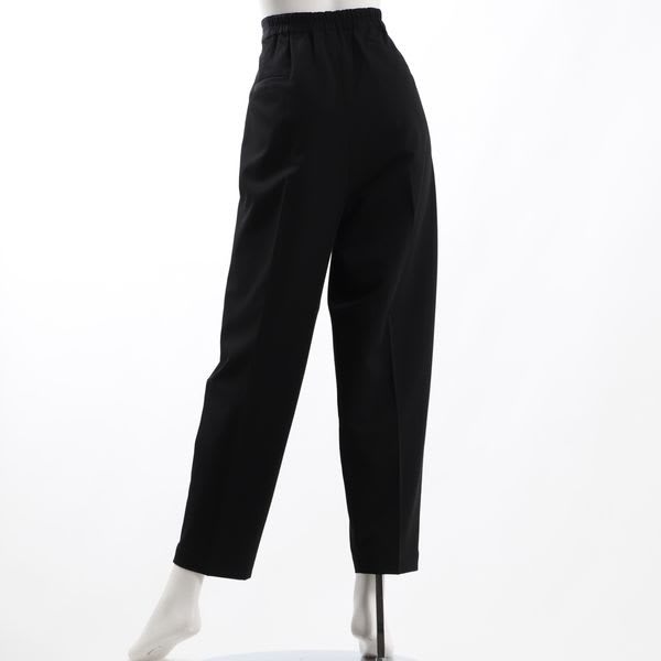 センターシームテーパードパンツ