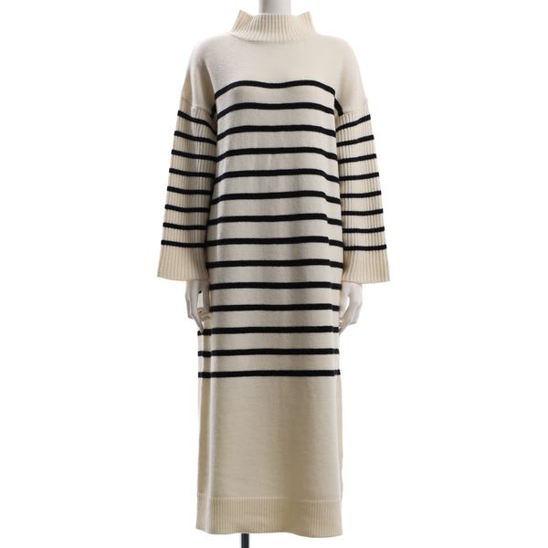 ボーダー柄ハイネックニットワンピース