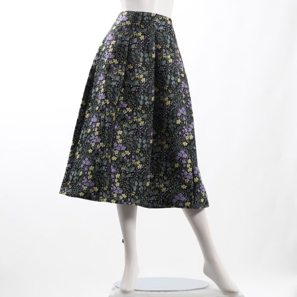 ボタニカル柄タック入りフレアスカート