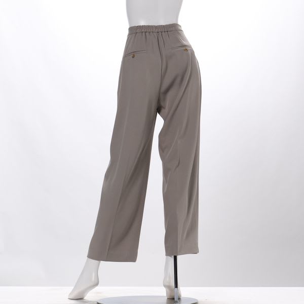 シンプルストレートパンツ