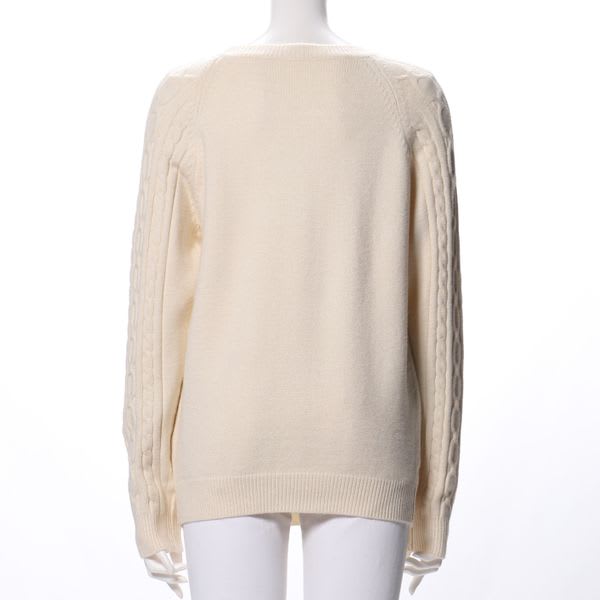 袖ケーブル編みニット