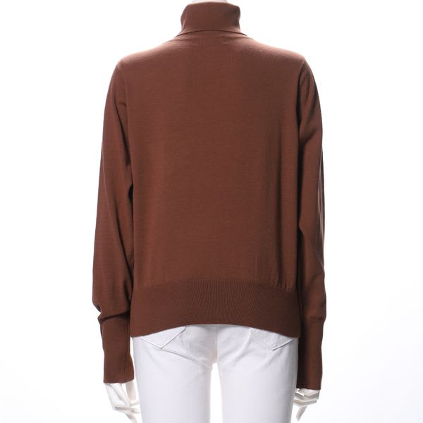 袖金釦タートルネックニット