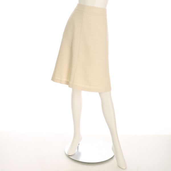 シンプルデザイン台形スカート
