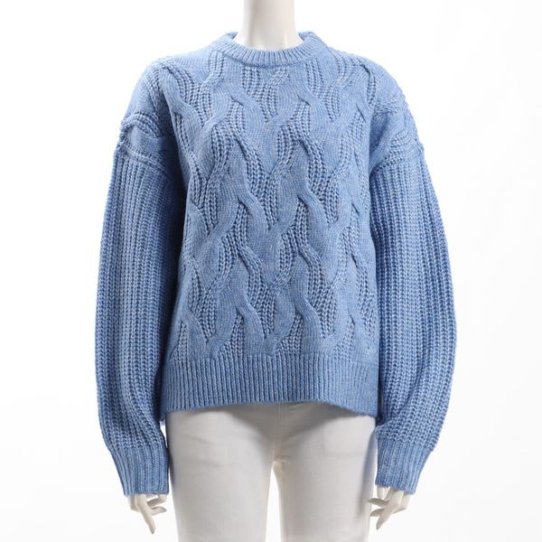 透かし編みケーブルニット