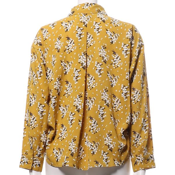 花柄タックデザインブラウス