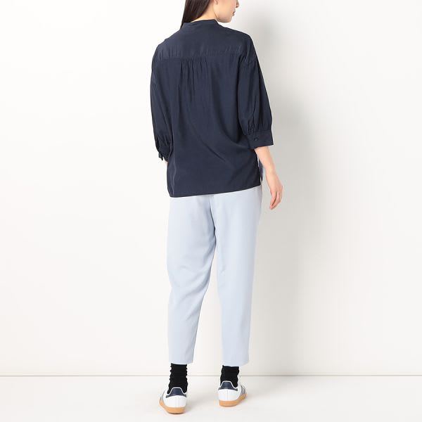 バックテールバンドカラーブラウス