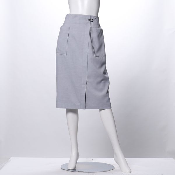 ラップ風タイトスカート