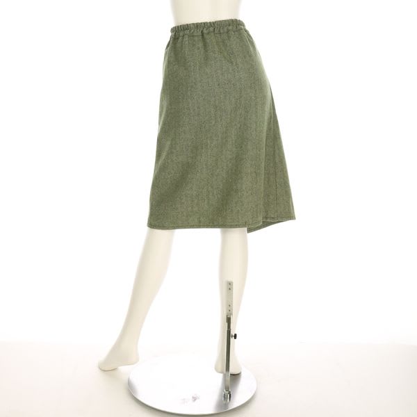 ヘリンボーン柄ラップ風スカート