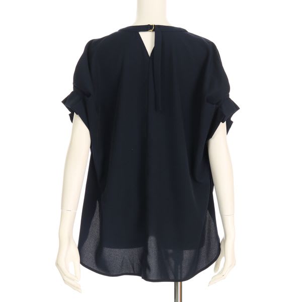 バックDカンベルトデザインブラウス