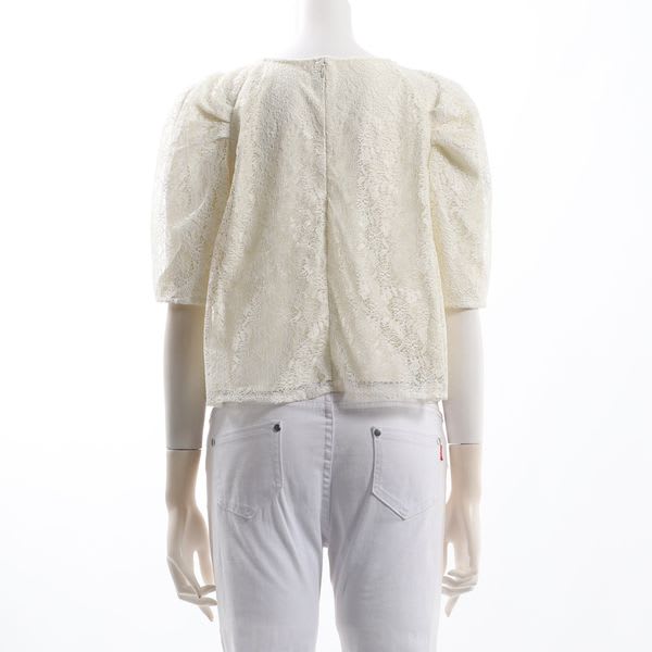 切り替えデザインレースブラウス