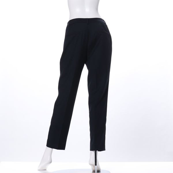 タックテーパードパンツ