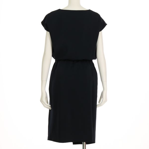 メタルパーツアクセントラップデザインワンピース