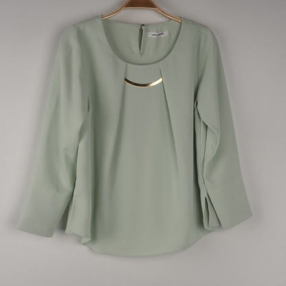 プレート付きダブルクロスブラウス