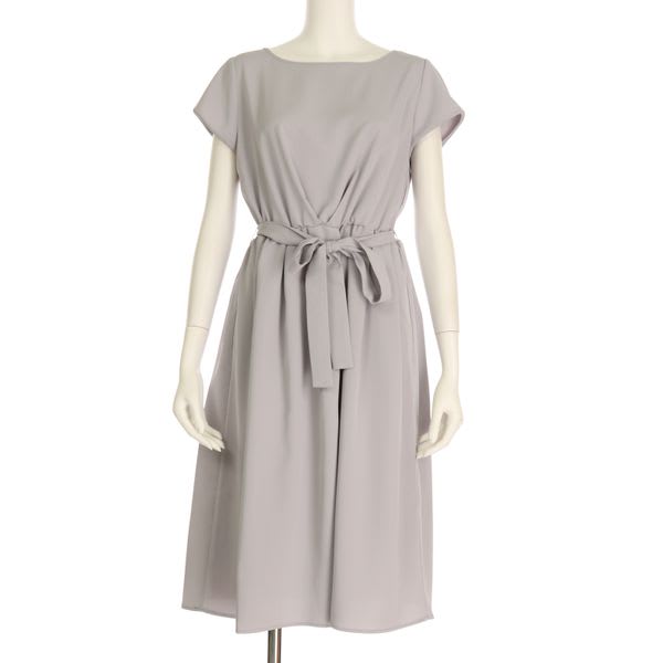 ウエストリボン付きフィットアンドフレアワンピース