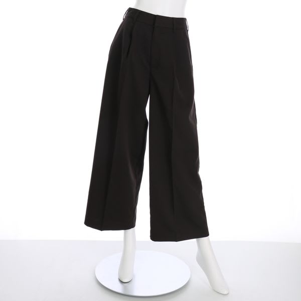 ベルトループ付きワイドシルエットパンツ