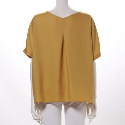 肩タックブラウス