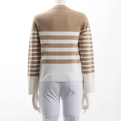 肩ボタンデザインボーダー柄ニット