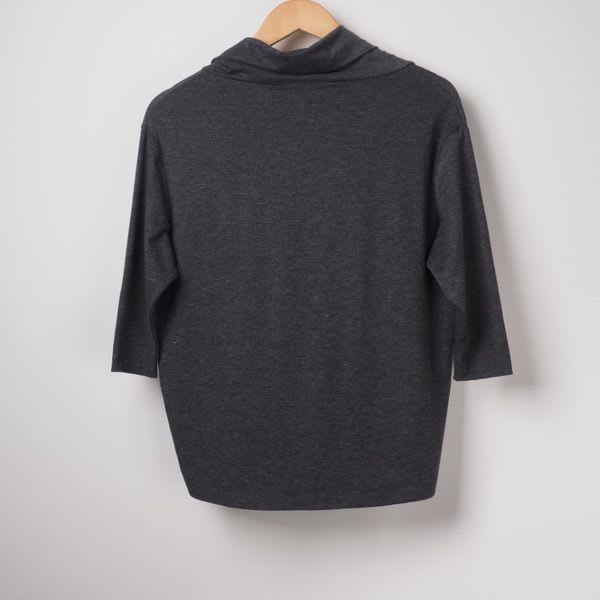 フロントタックオフタートルカットソー