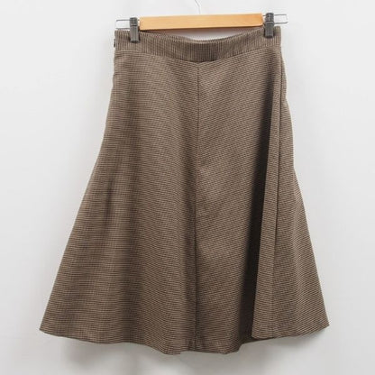 細かい千鳥格子柄フレアスカート