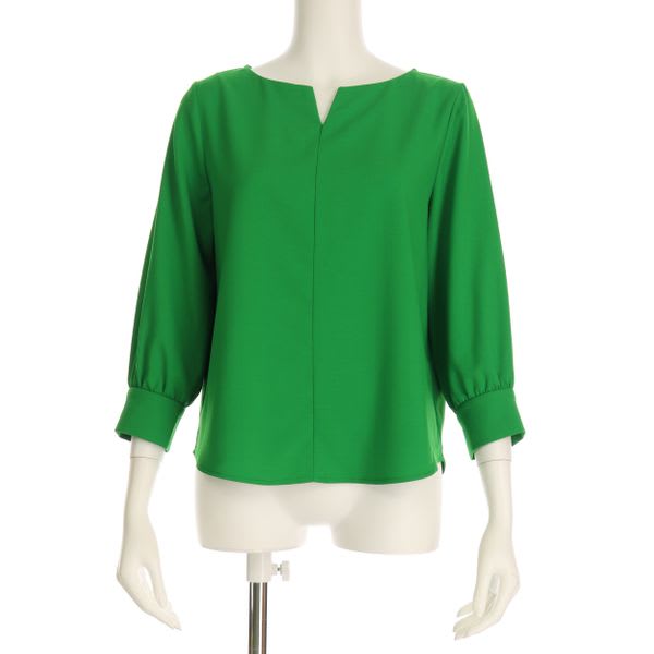 オープンフロントネックブラウス