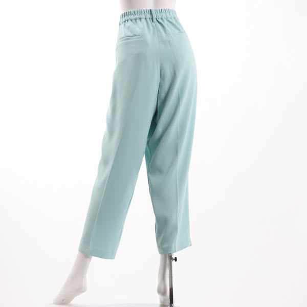 美脚タックテーパードパンツ