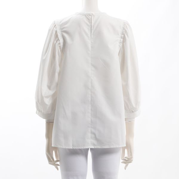 パフスリーブブラウス