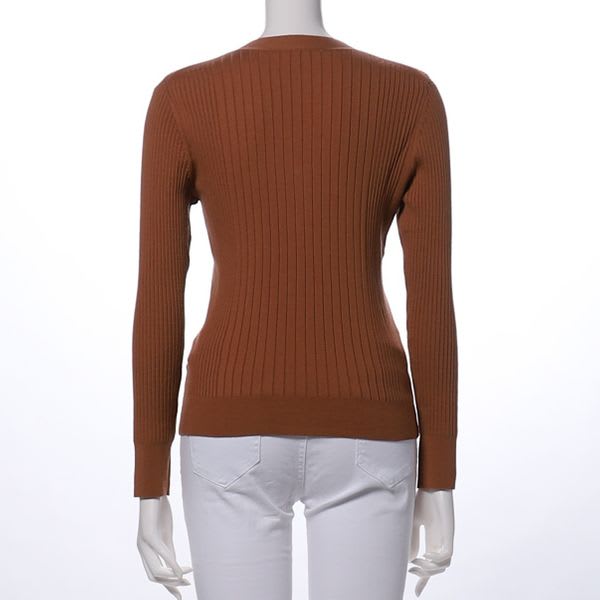 フィット感のあるVネックニットカーディガン