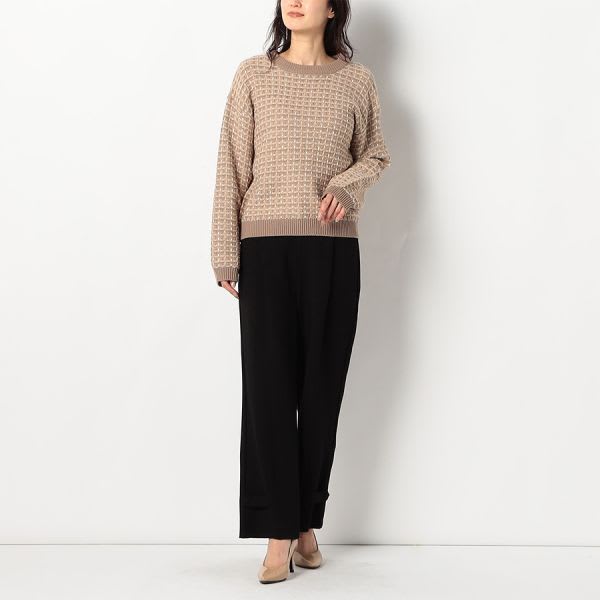 ドロップショルダーのツイードニット